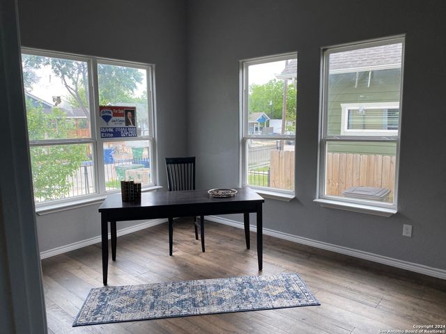 305 SPRUCE ST, San Antonio, TX 78203