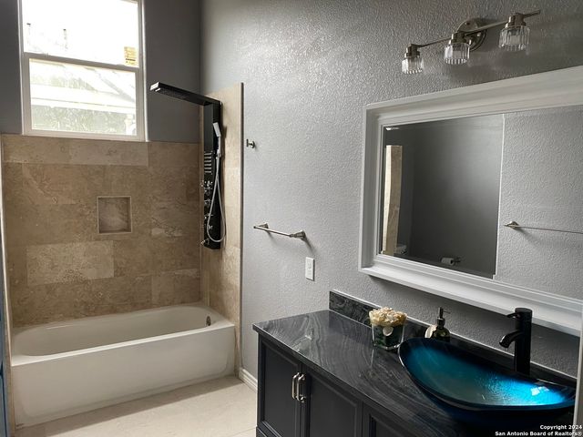 305 SPRUCE ST, San Antonio, TX 78203