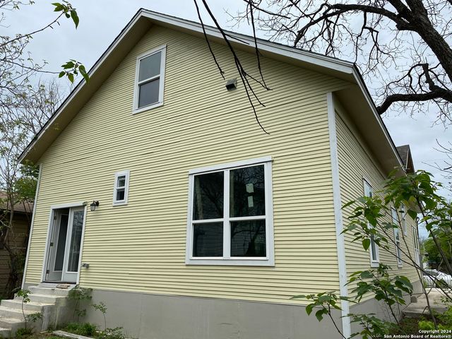 305 SPRUCE ST, San Antonio, TX 78203