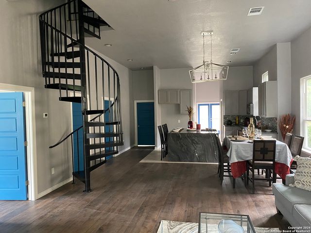 305 SPRUCE ST, San Antonio, TX 78203