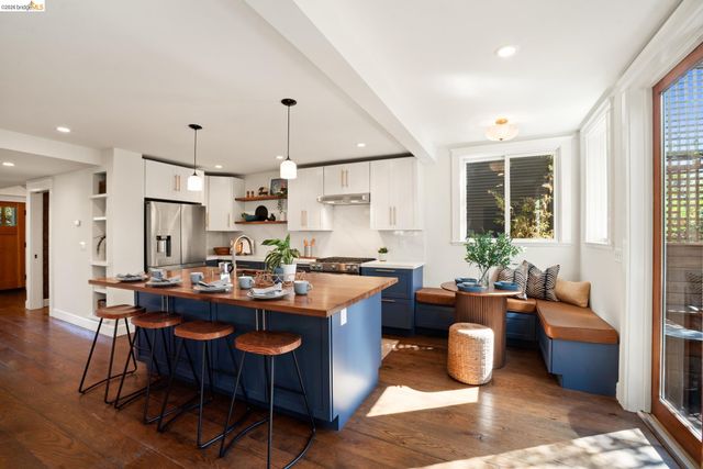 6145 Fremont St, Oakland, CA 94608