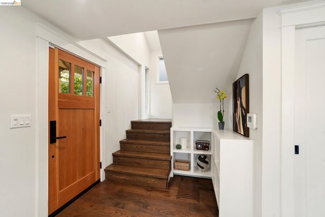 6145 Fremont St, Oakland, CA 94608