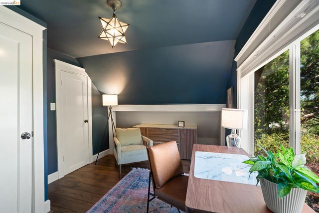 6145 Fremont St, Oakland, CA 94608