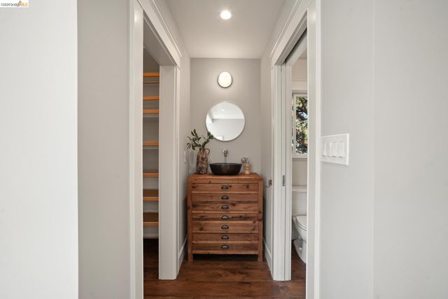 6145 Fremont St, Oakland, CA 94608