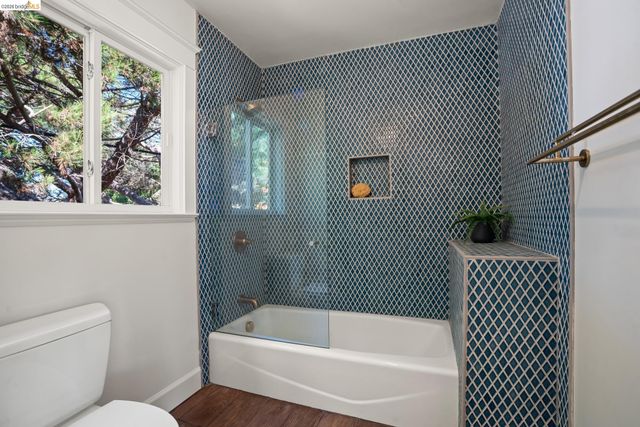 6145 Fremont St, Oakland, CA 94608