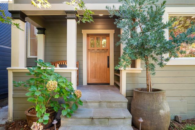 6145 Fremont St, Oakland, CA 94608