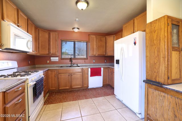 3857 E Starfish Place, Tucson, AZ 85739