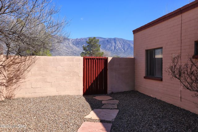 3857 E Starfish Place, Tucson, AZ 85739