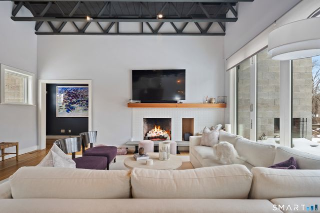 48 Green Meadow Lane, New Canaan, CT 06840