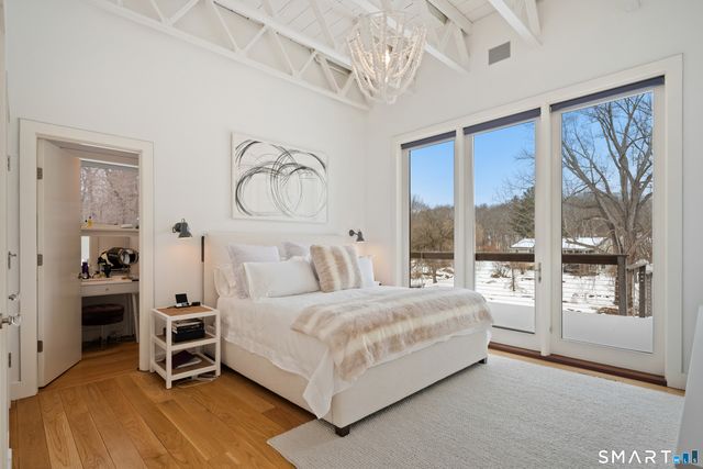 48 Green Meadow Lane, New Canaan, CT 06840