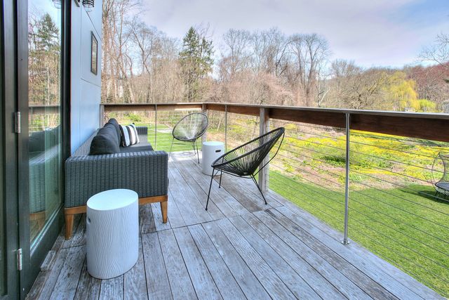 48 Green Meadow Lane, New Canaan, CT 06840