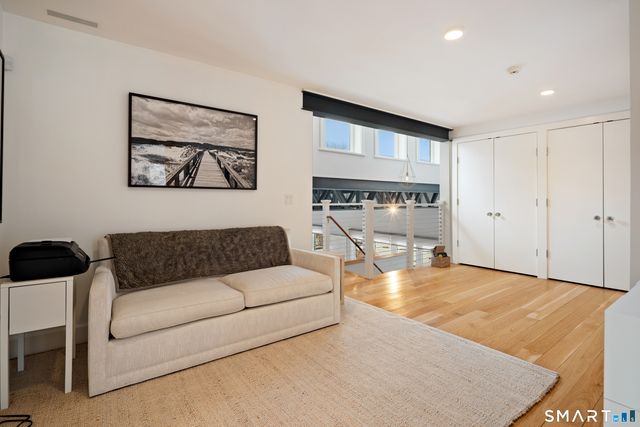 48 Green Meadow Lane, New Canaan, CT 06840