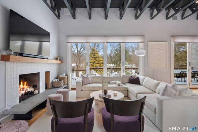 48 Green Meadow Lane, New Canaan, CT 06840