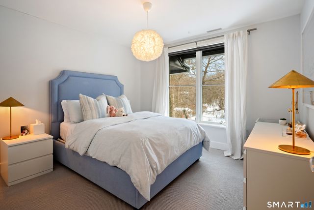 48 Green Meadow Lane, New Canaan, CT 06840