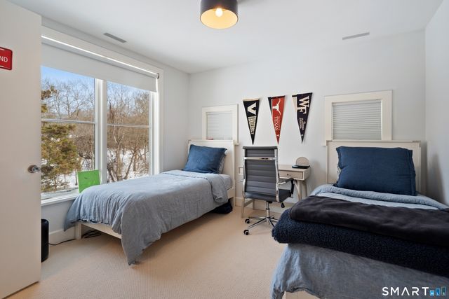 48 Green Meadow Lane, New Canaan, CT 06840