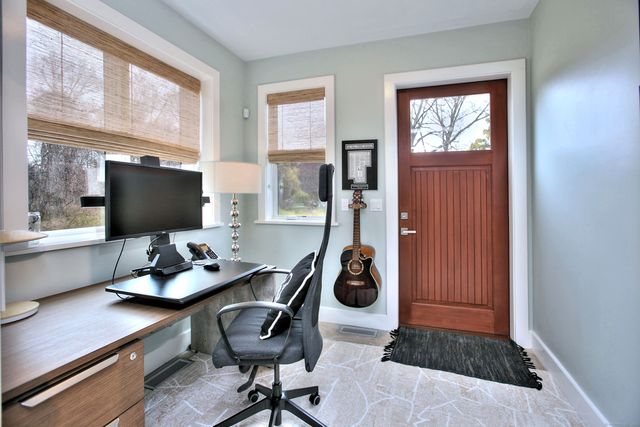 48 Green Meadow Lane, New Canaan, CT 06840