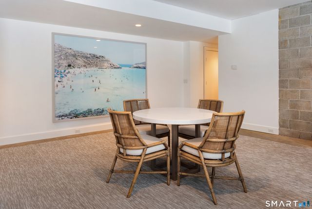 48 Green Meadow Lane, New Canaan, CT 06840