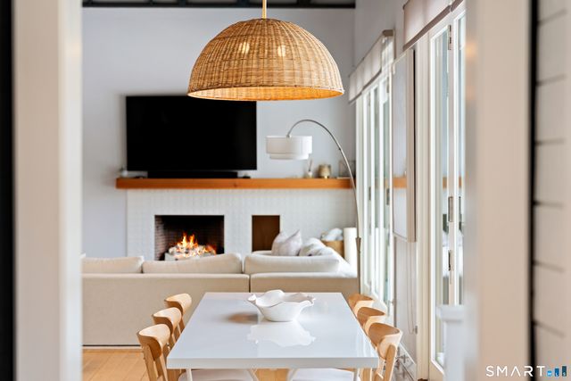 48 Green Meadow Lane, New Canaan, CT 06840