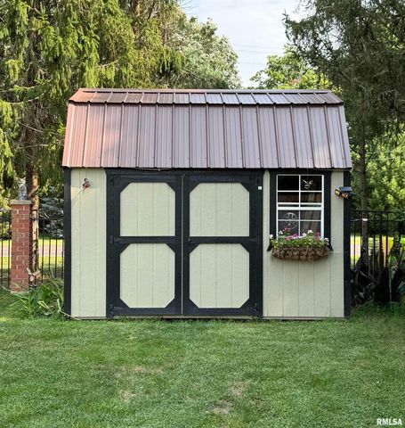 3175 BUCKINGHAM Road, Galesburg, IL 61401