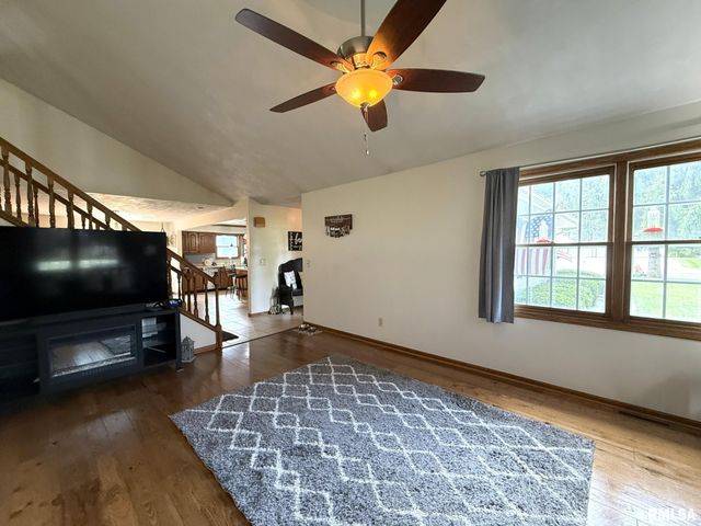 3175 BUCKINGHAM Road, Galesburg, IL 61401