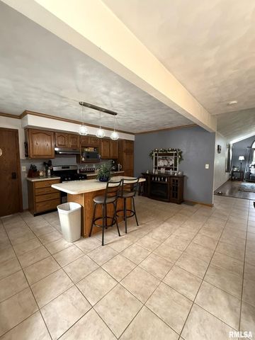 3175 BUCKINGHAM Road, Galesburg, IL 61401