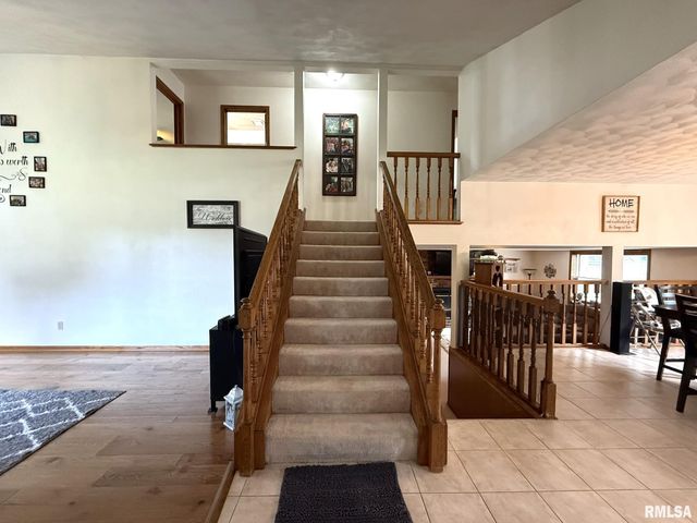 3175 BUCKINGHAM Road, Galesburg, IL 61401