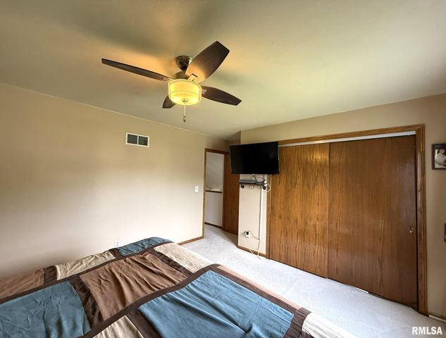 3175 BUCKINGHAM Road, Galesburg, IL 61401