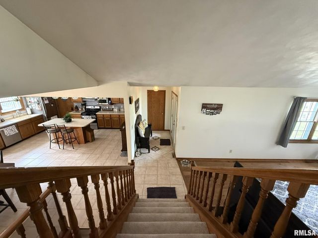 3175 BUCKINGHAM Road, Galesburg, IL 61401