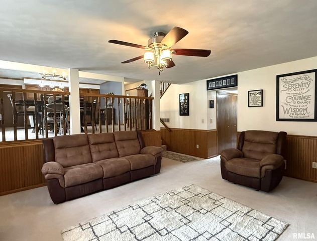 3175 BUCKINGHAM Road, Galesburg, IL 61401