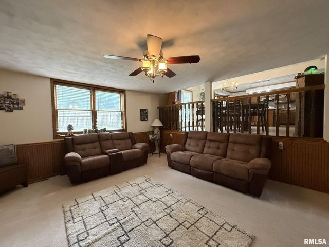 3175 BUCKINGHAM Road, Galesburg, IL 61401