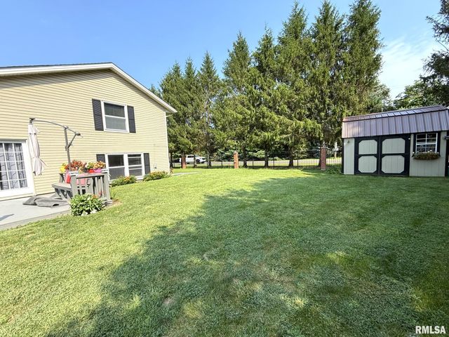 3175 BUCKINGHAM Road, Galesburg, IL 61401