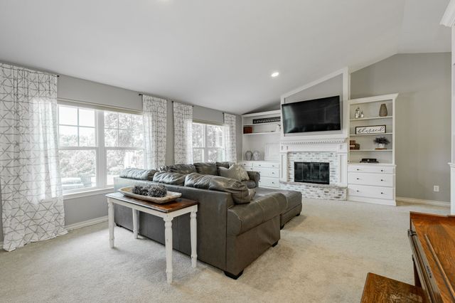 806 Twin View Street, Heath, TX 75032
