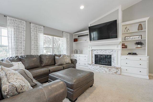 806 Twin View Street, Heath, TX 75032