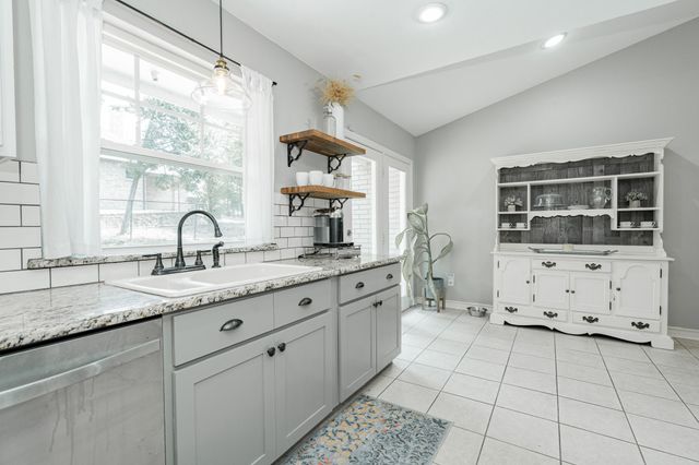 806 Twin View Street, Heath, TX 75032