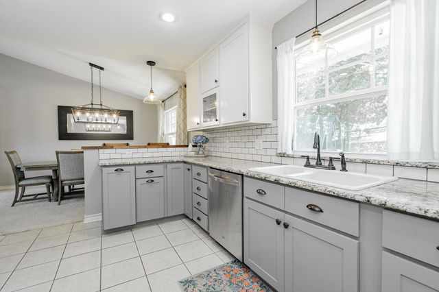 806 Twin View Street, Heath, TX 75032