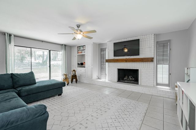 806 Twin View Street, Heath, TX 75032