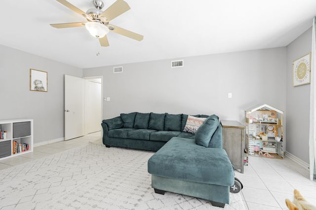 806 Twin View Street, Heath, TX 75032