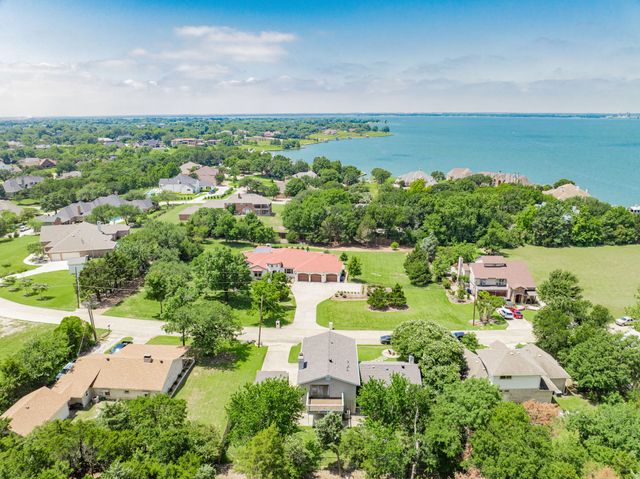 806 Twin View Street, Heath, TX 75032