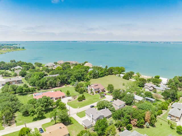 806 Twin View Street, Heath, TX 75032