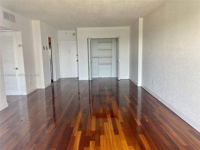 400 Kings Point Drive 1406, Sunny Isles Beach, FL 33160