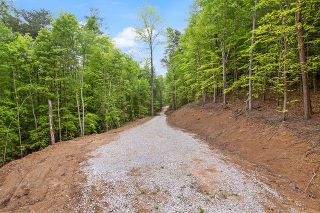 2 Firefly Lane, Campton, KY 41301