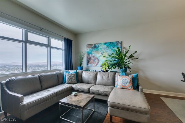 150 Las Vegas Boulevard 2115, Las Vegas, NV 89101