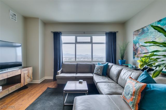 150 Las Vegas Boulevard 2115, Las Vegas, NV 89101