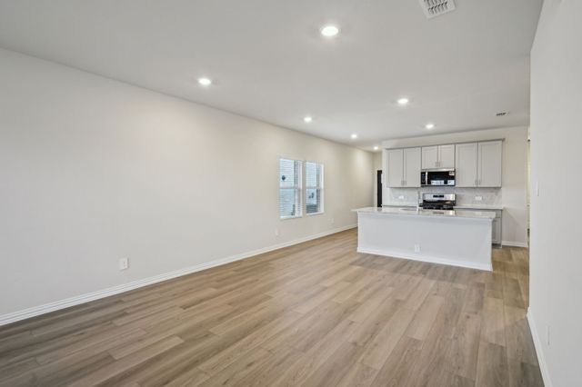 207 Greenbriar Drive, Princeton, TX 75071