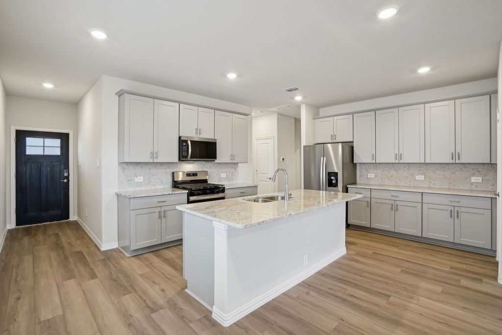 207 Greenbriar Drive, Princeton, TX 75071