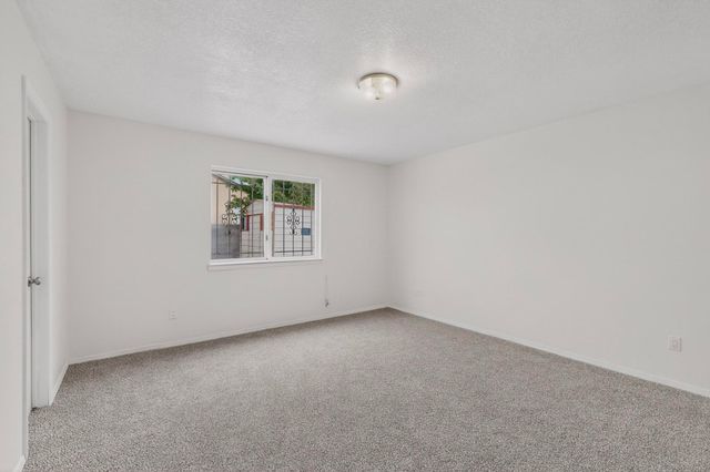 704 Sandpiper Drive SW, Albuquerque, NM 87121