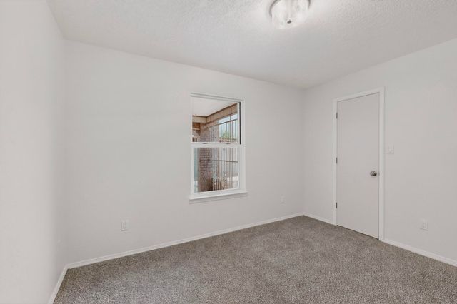 704 Sandpiper Drive SW, Albuquerque, NM 87121