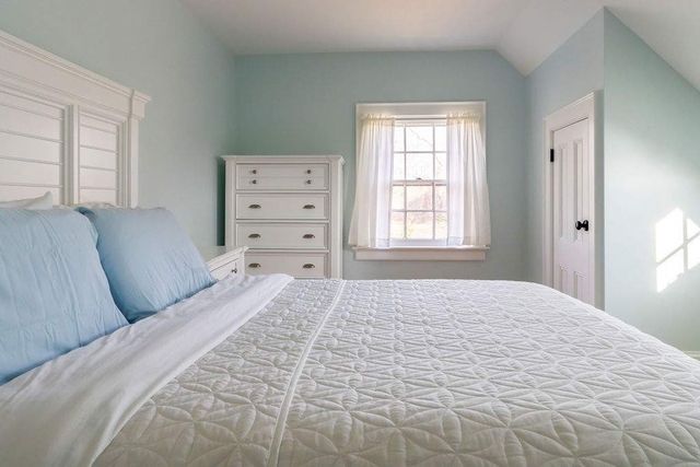 1 Ella Terrace, Newport, RI 02840