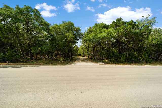 1775 Lost TRL, New Braunfels, TX 78132