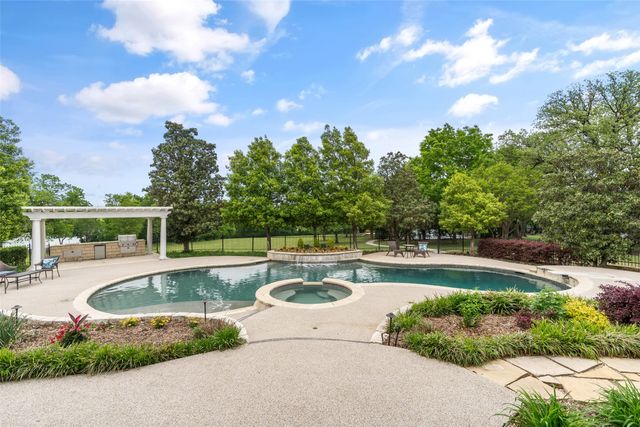 343 E Town East Boulevard, Sunnyvale, TX 75182